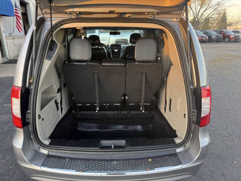 2014 Chrysler Town and Country Touring