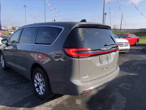 2023 Chrysler Pacifica Touring L