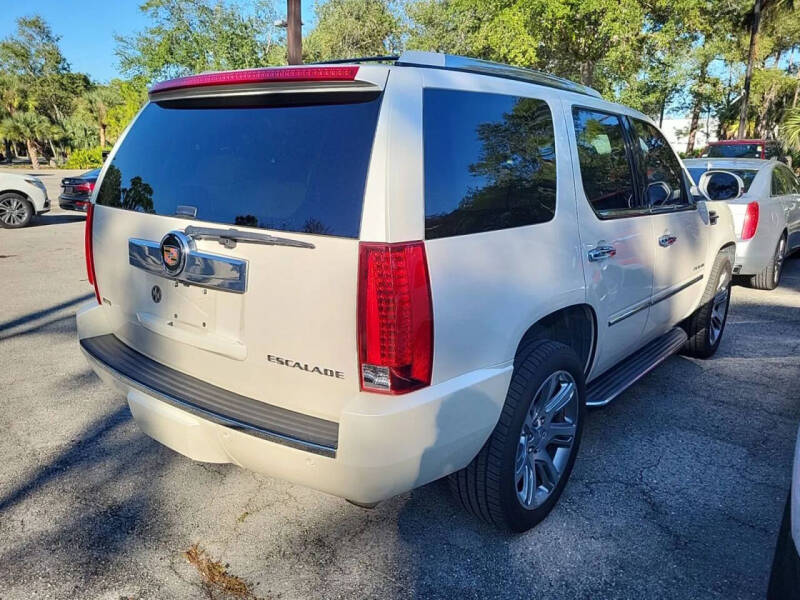 2012 Cadillac Escalade Luxury