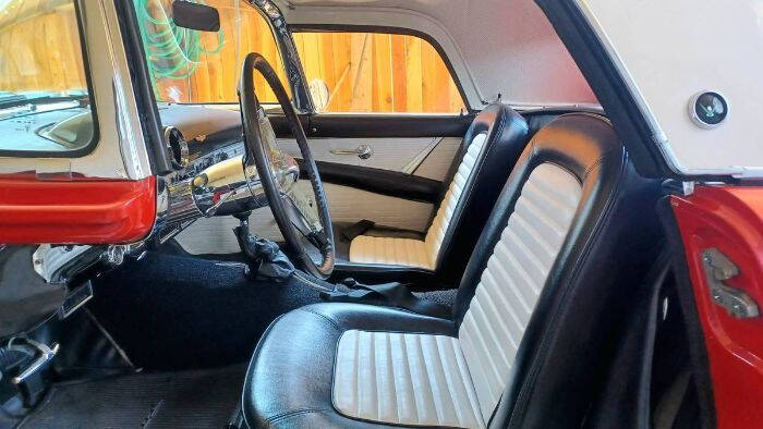 1955 Ford Thunderbird