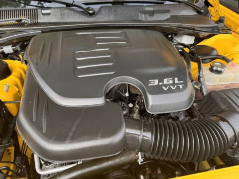 2018 Dodge Challenger SXT Plus