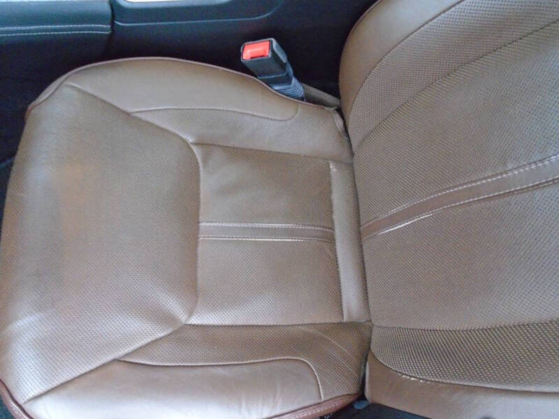 2013 Chrysler 300 C John Varvatos Luxury Edition