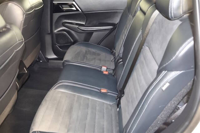 2022 Mitsubishi Outlander Black Edition