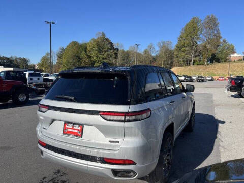 2025 Jeep Grand Cherokee Summit