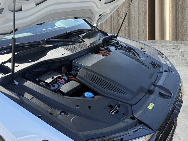 2024 Audi Q8 e-tron quattro Premium