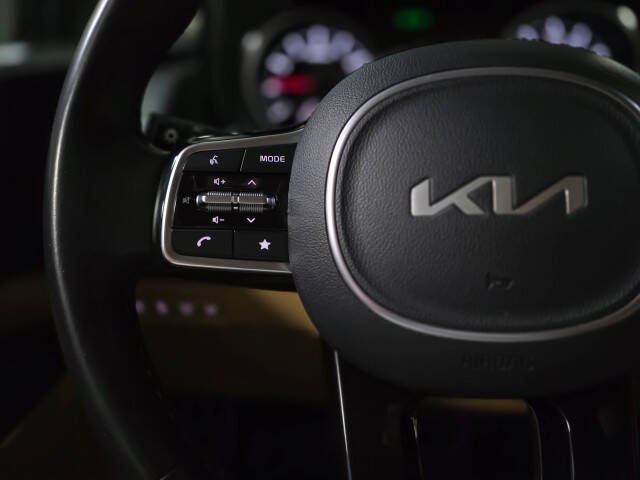 2024 Kia Carnival EX