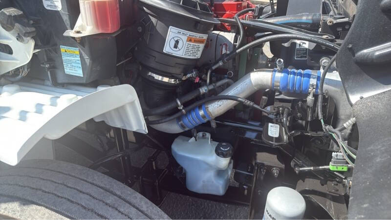 2015 Freightliner M2 106