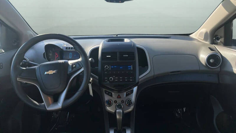2016 Chevrolet Sonic LS Auto