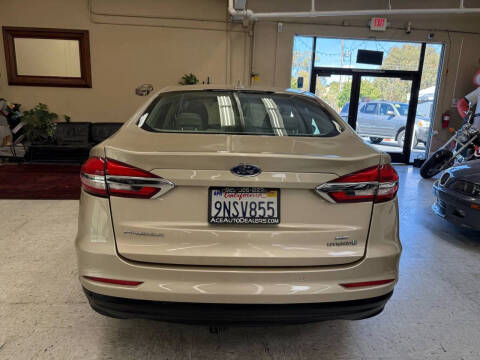 2019 Ford Fusion Hybrid SE