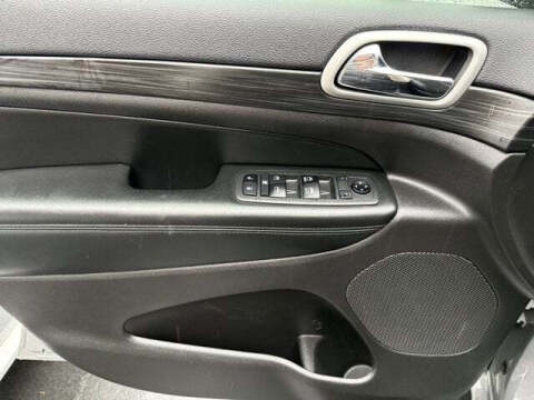 2019 Jeep Grand Cherokee Laredo