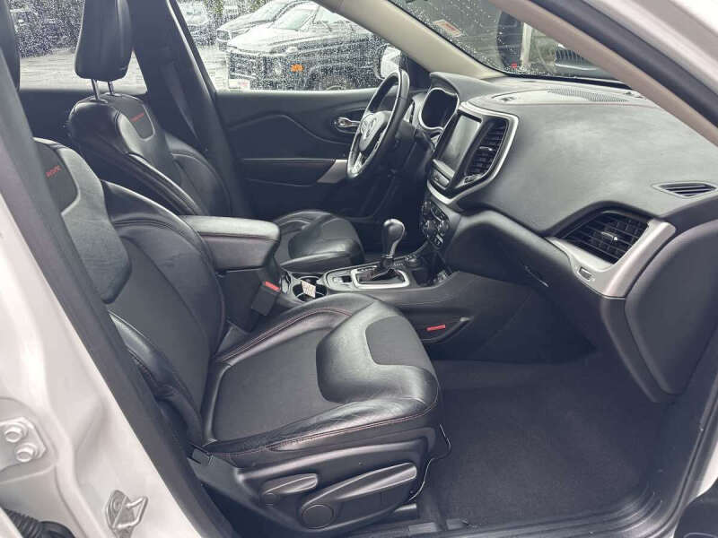 2018 Jeep Cherokee Trailhawk