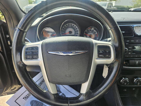 2013 Chrysler 200 Touring