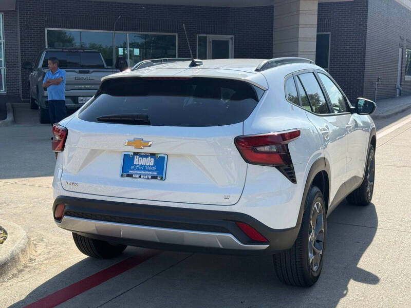 2024 Chevrolet Trax LT