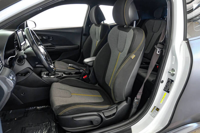 2019 Hyundai Veloster