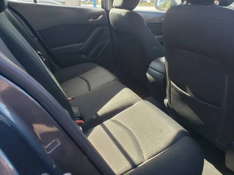 2016 Mazda MAZDA3 i Sport