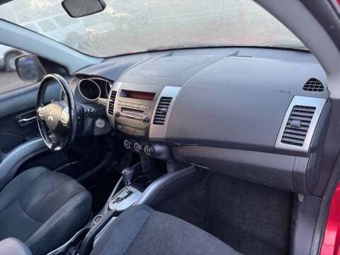 2009 Mitsubishi Outlander ES