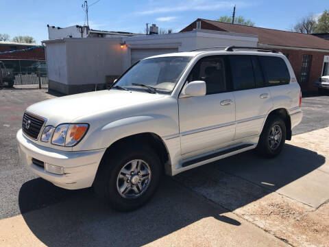 2002 Lexus LX 470 for sale at Bogie's Motors in Saint Louis MO