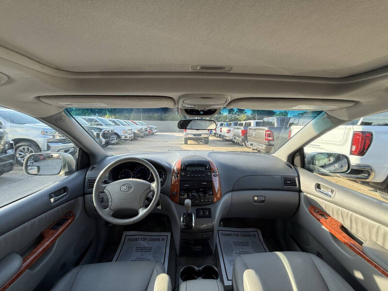 2009 Toyota Sienna XLE
