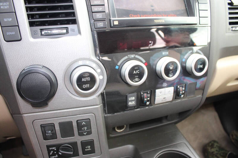 2010 Toyota Sequoia Platinum