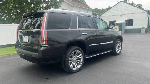 2019 Cadillac Escalade Luxury