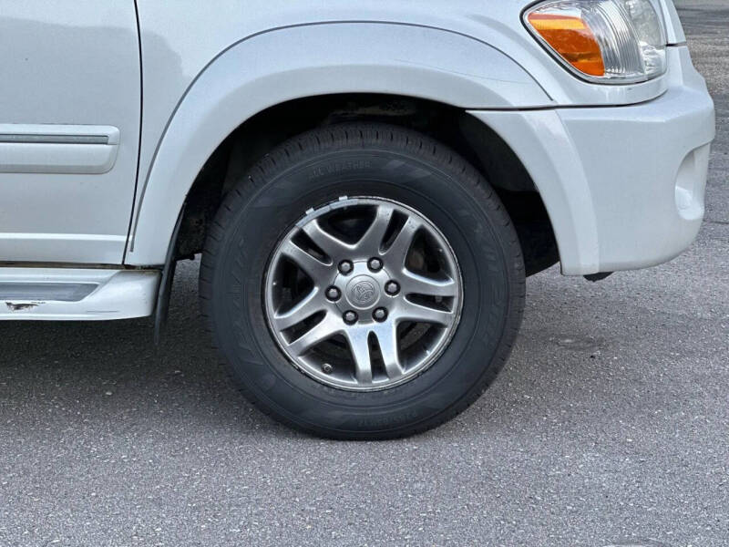 2005 Toyota Sequoia Limited