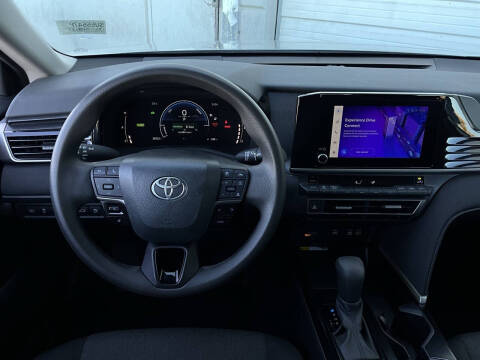 2025 Toyota Camry LE