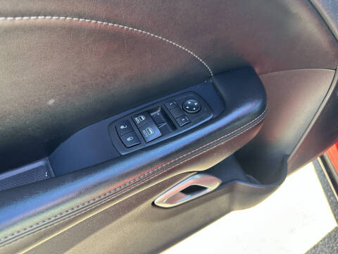 2015 Dodge Challenger SXT Plus