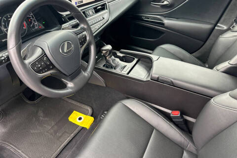 2025 Lexus ES 350