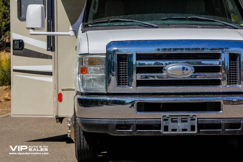 2013 Ford E-Series E-450 SD