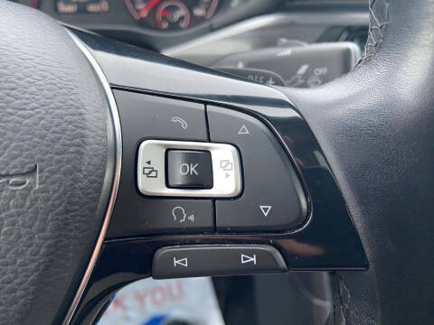 2020 Volkswagen Passat R-Line