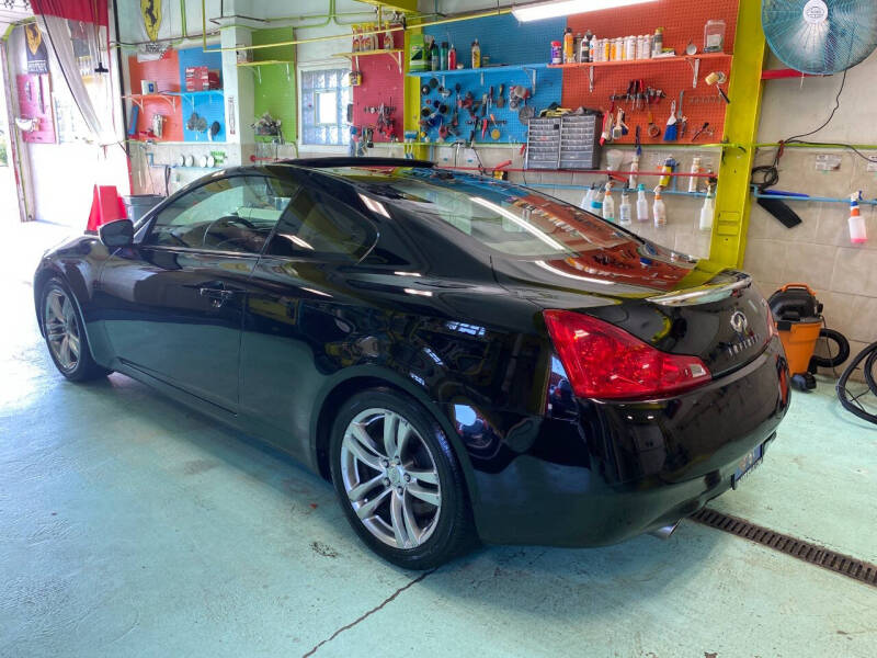 2008 INFINITI G 37 Journey photo 4