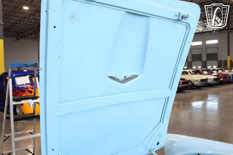 1957 Ford Thunderbird