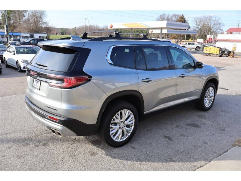 2024 GMC Acadia Elevation