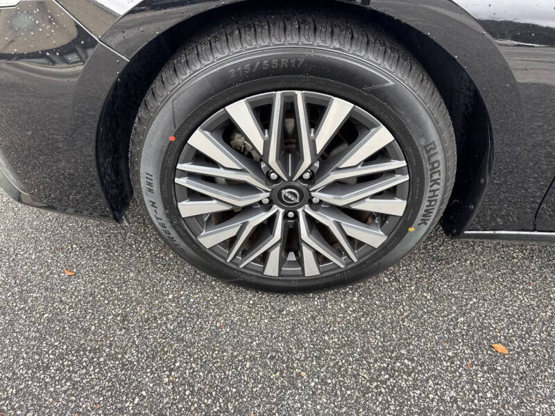 2024 Nissan Altima 2.5 SV