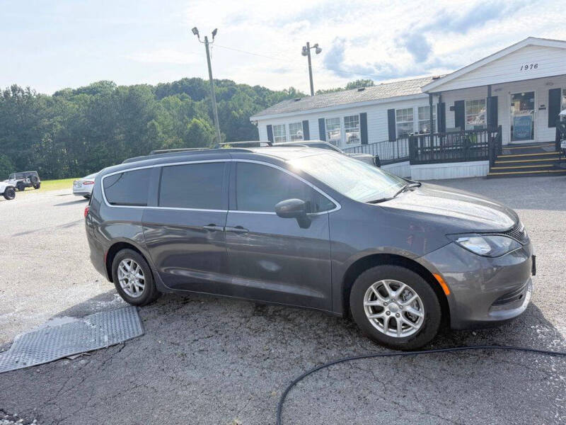 2020 Chrysler Voyager LXi