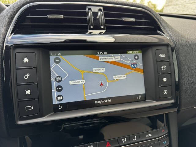 2018 Jaguar F-PACE 25t Premium