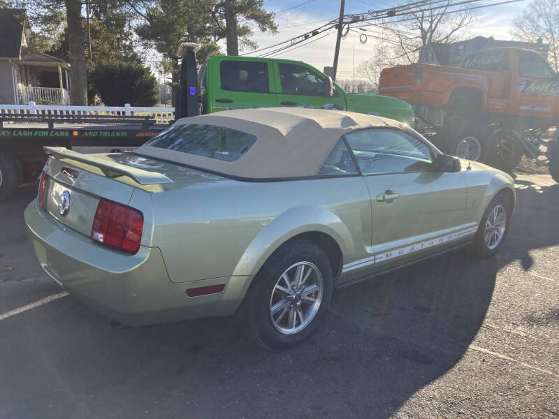 2005 Ford Mustang V6 Premium