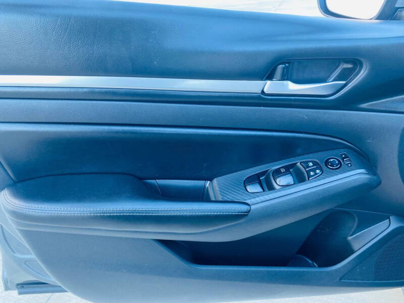 2022 Nissan Altima 2.5 SV