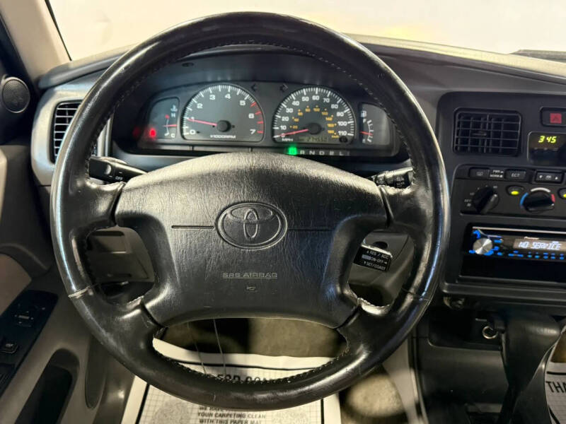 2002 Toyota 4Runner SR5