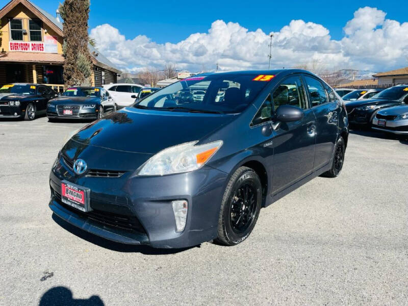 2013 Toyota Prius Two photo 3