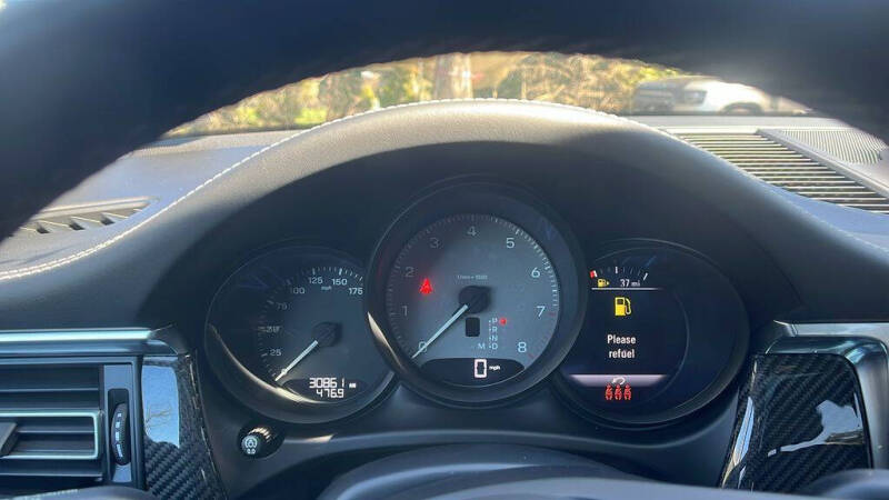 2024 Porsche Macan S