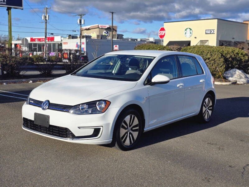 2016 Volkswagen e-Golf e-Golf SE's photo