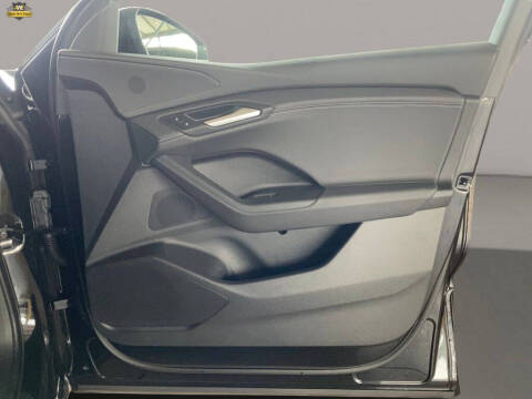 2025 Audi Q6 e-tron Premium