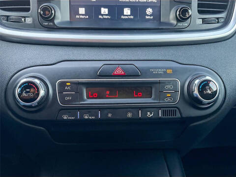 2019 Kia Sorento LX V6