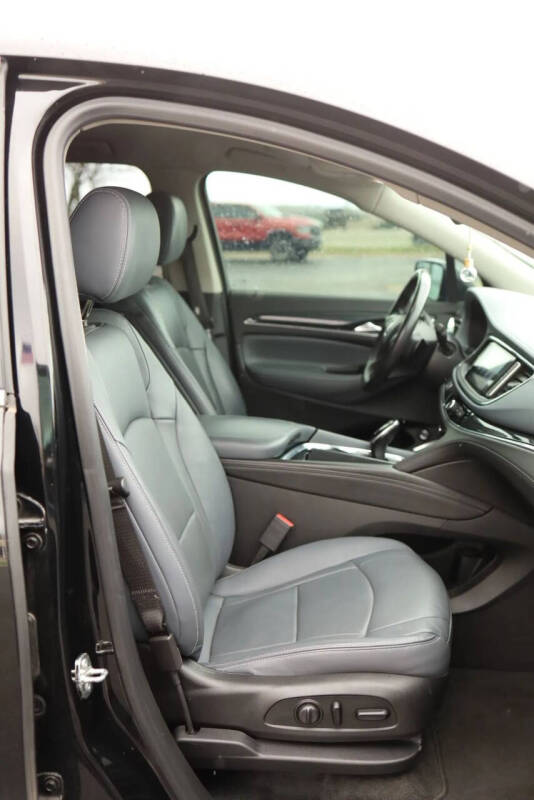 2020 Buick Enclave Essence