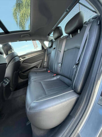 2016 Hyundai Genesis