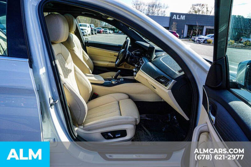 2022 BMW 5 Series 530i