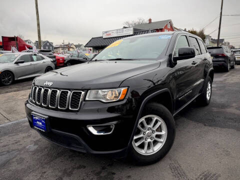 2020 Jeep Grand Cherokee Laredo