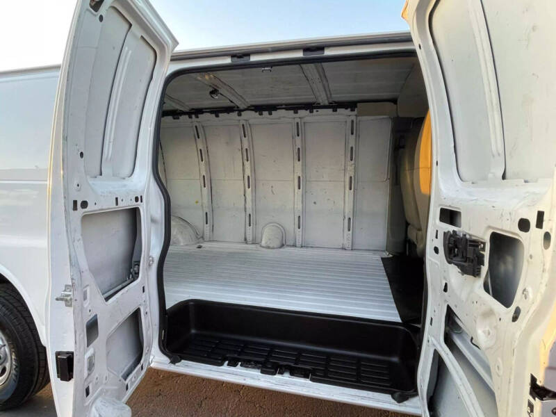 2020 Chevrolet Express 2500