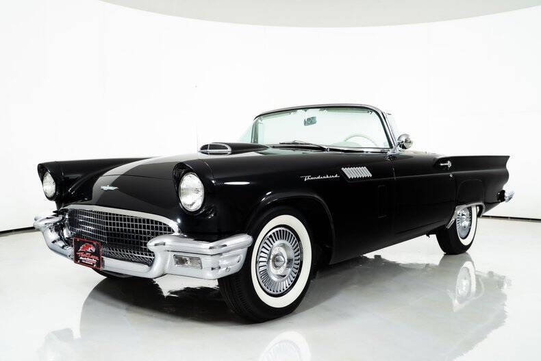 1957 Ford Thunderbird